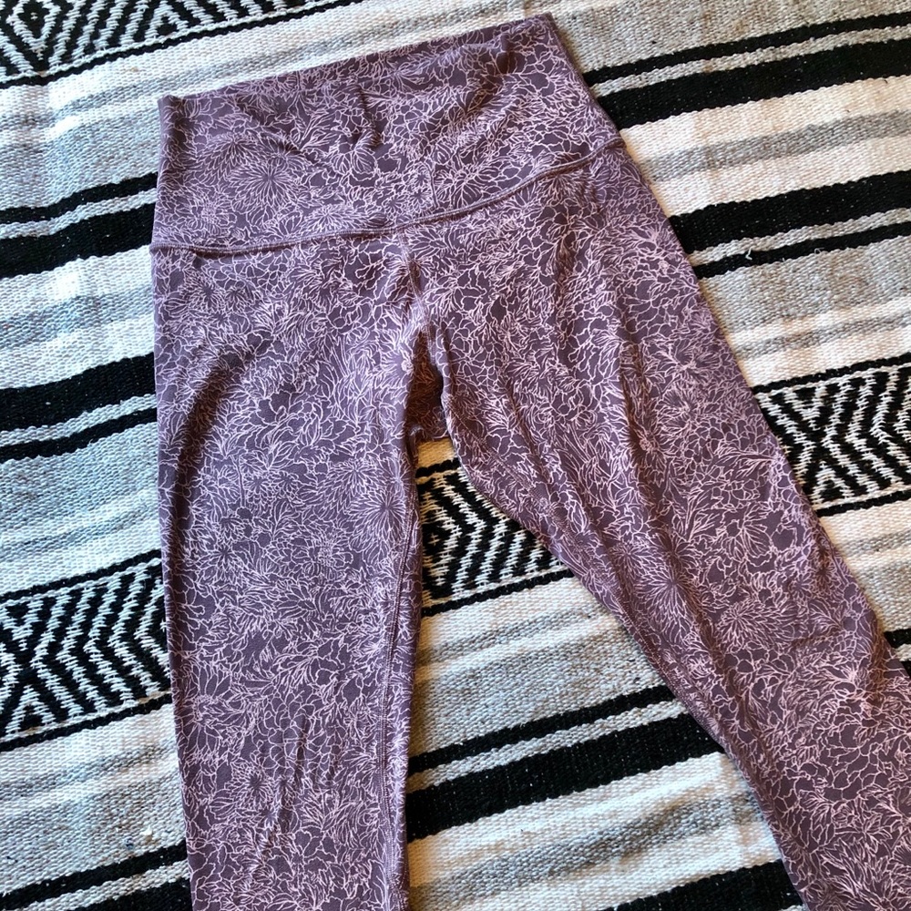 Lululemon Align 7/8 Floral Design